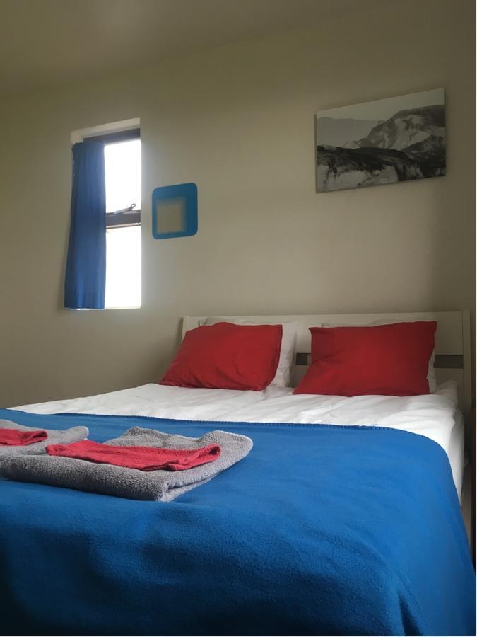 Dynjandi Guesthouse Хофн Экстерьер фото